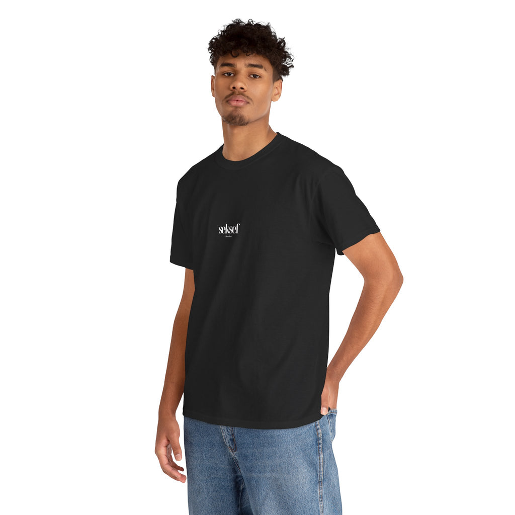 T-Shirt ‘Love is Overated’